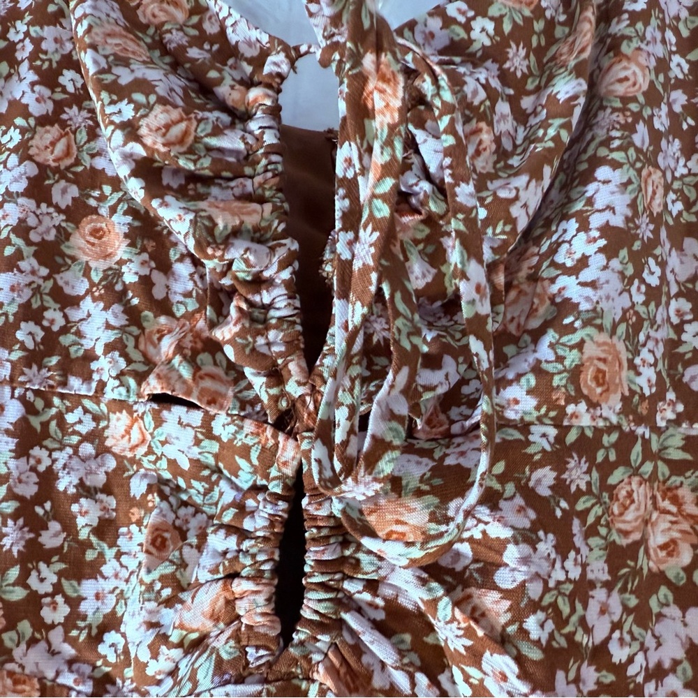 Astr Floral Puff Sleeve Maxi Dress - Pink and Brown Sz L Front Cutout Coquette - Picture 10 of 15